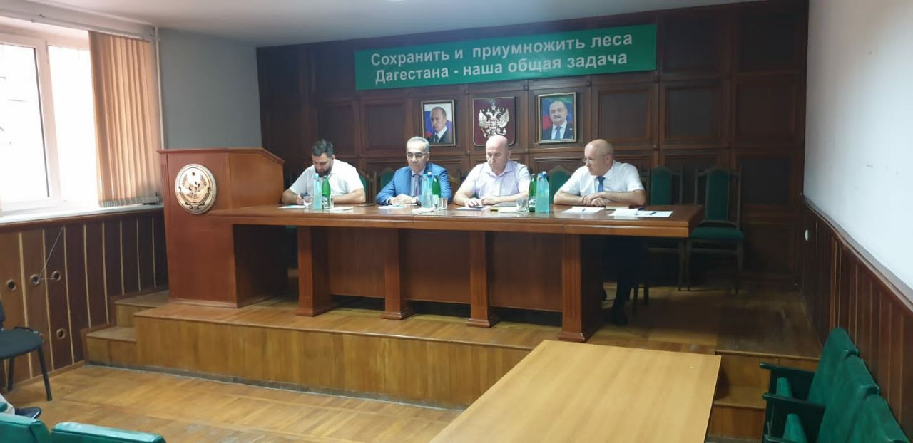Нариман Абдулмуталибов ознакомился с деятельностью Комитета по лесному хозяйству Дагестана